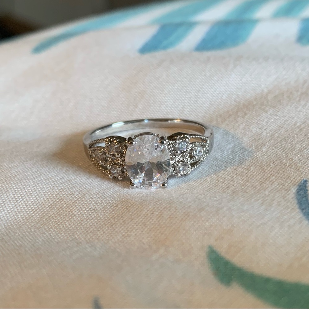 silver ring - Picture 3 of 3